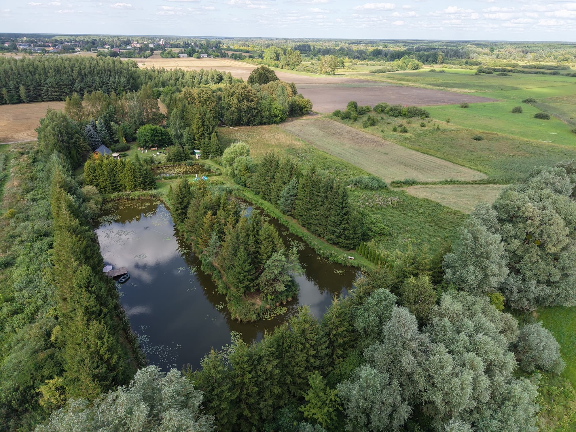 Posesja z drona — sierpień