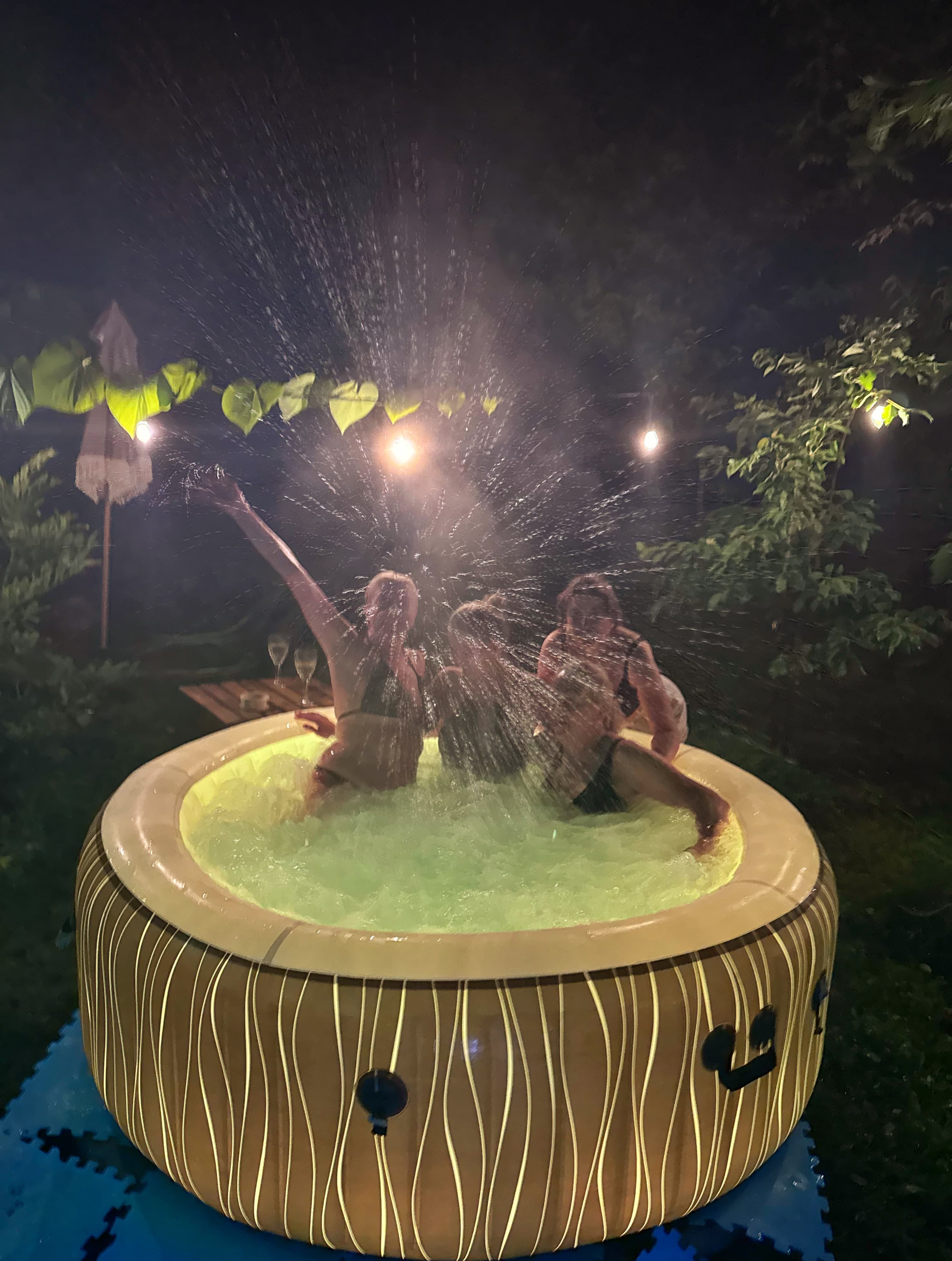 Jacuzzi